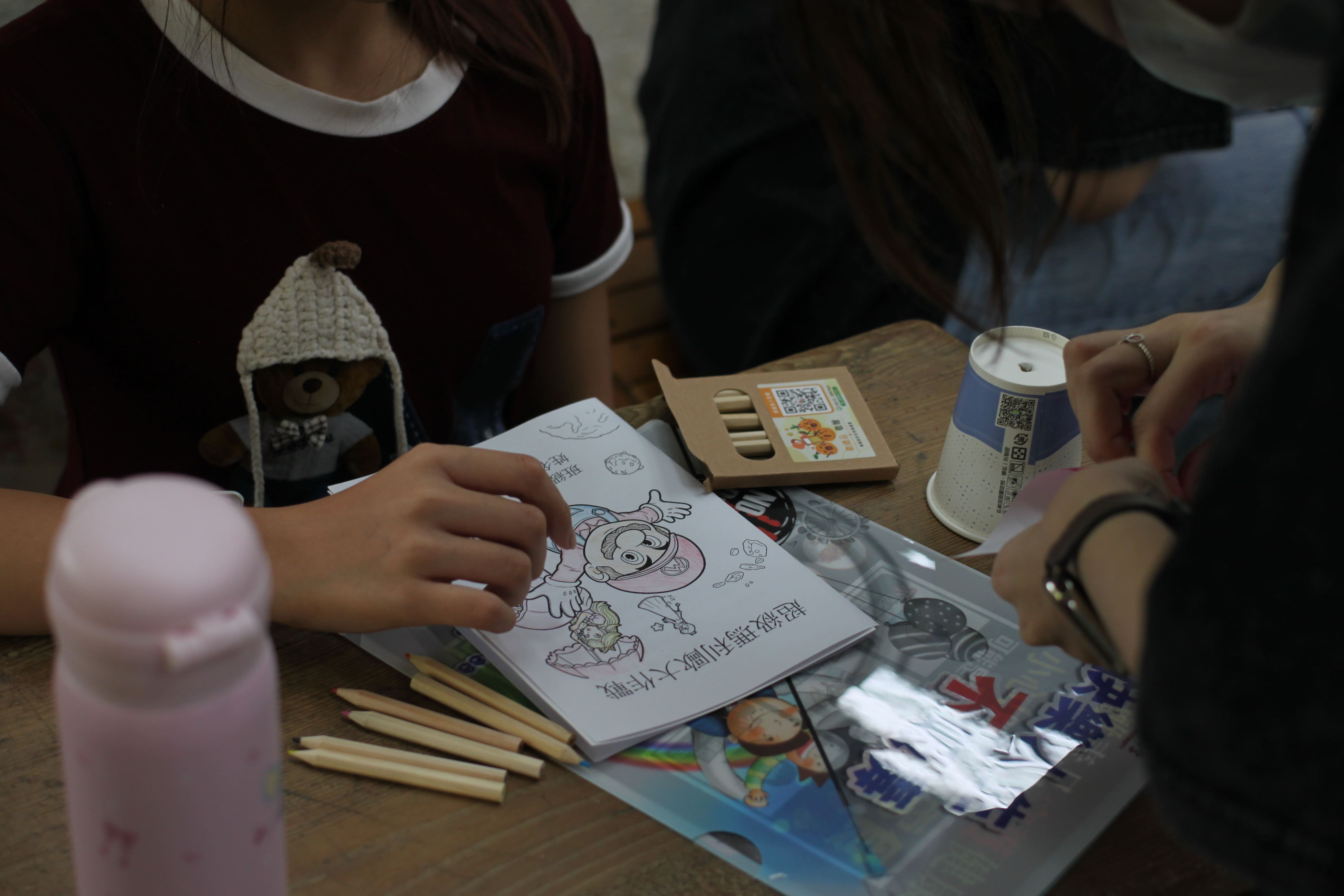 12色原木色鉛筆，陪伴孩子快樂學習